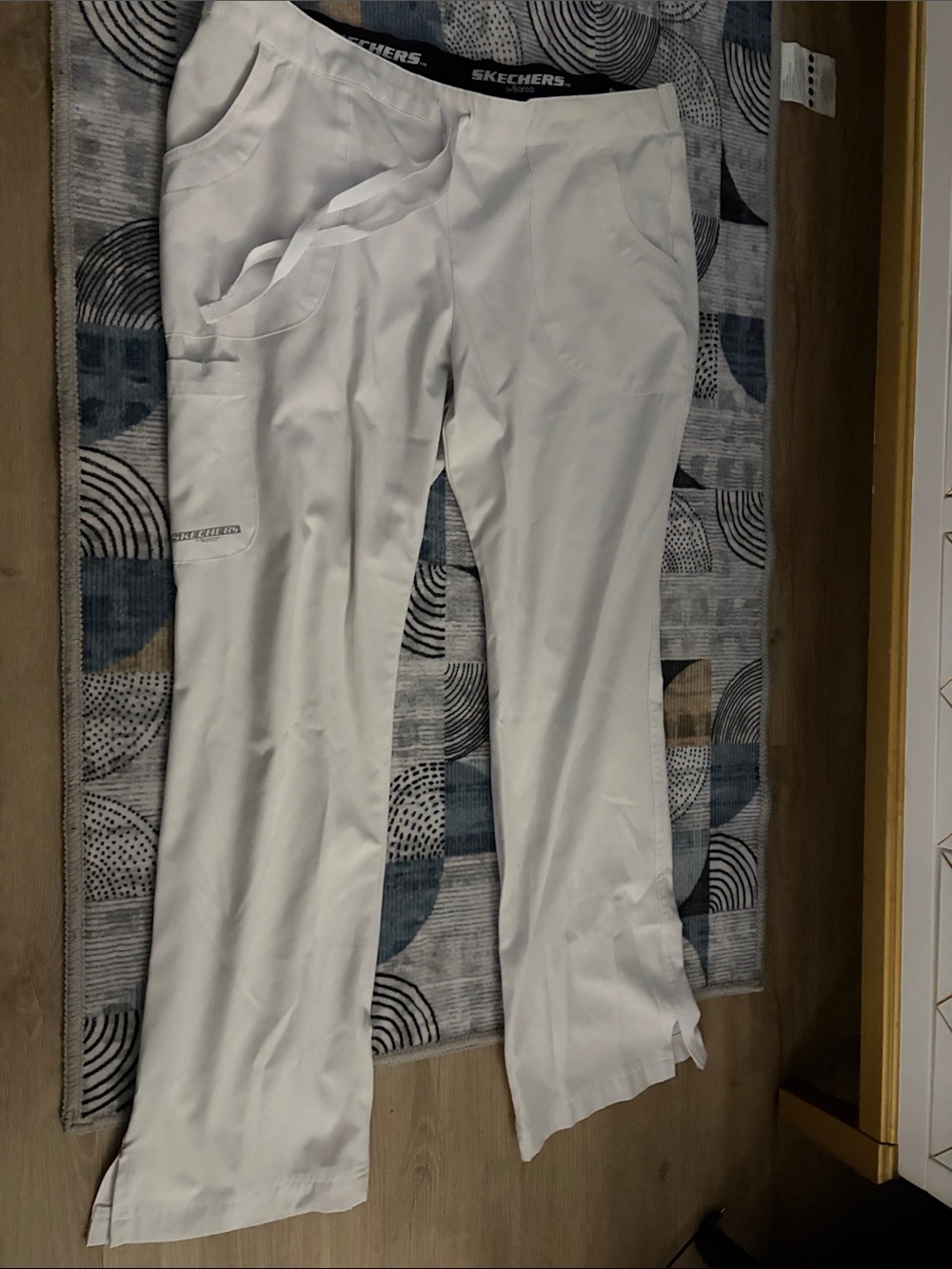 Skechers White Scrub Pants